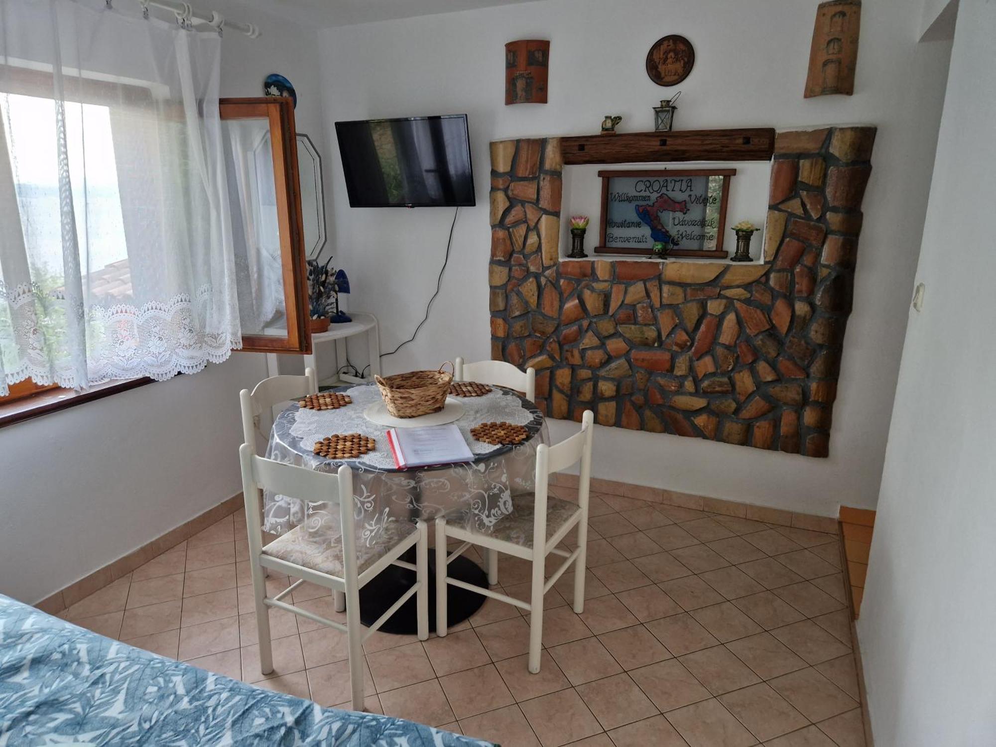Apartments Zlatko Ičići Стая снимка