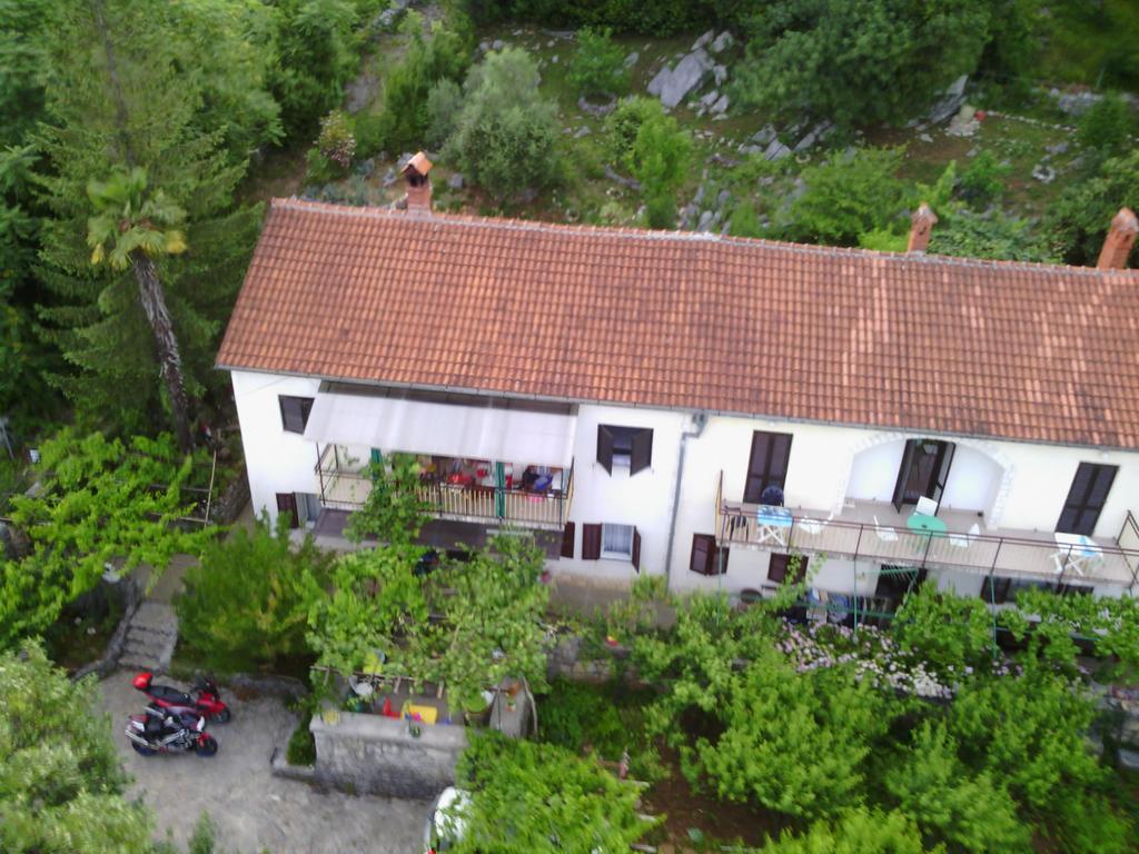 Apartments Zlatko Ičići Екстериор снимка